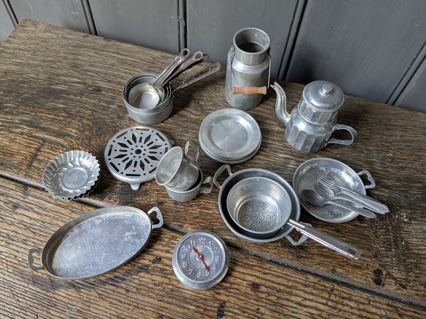 Vintage toy kitchen set, 29 pieces