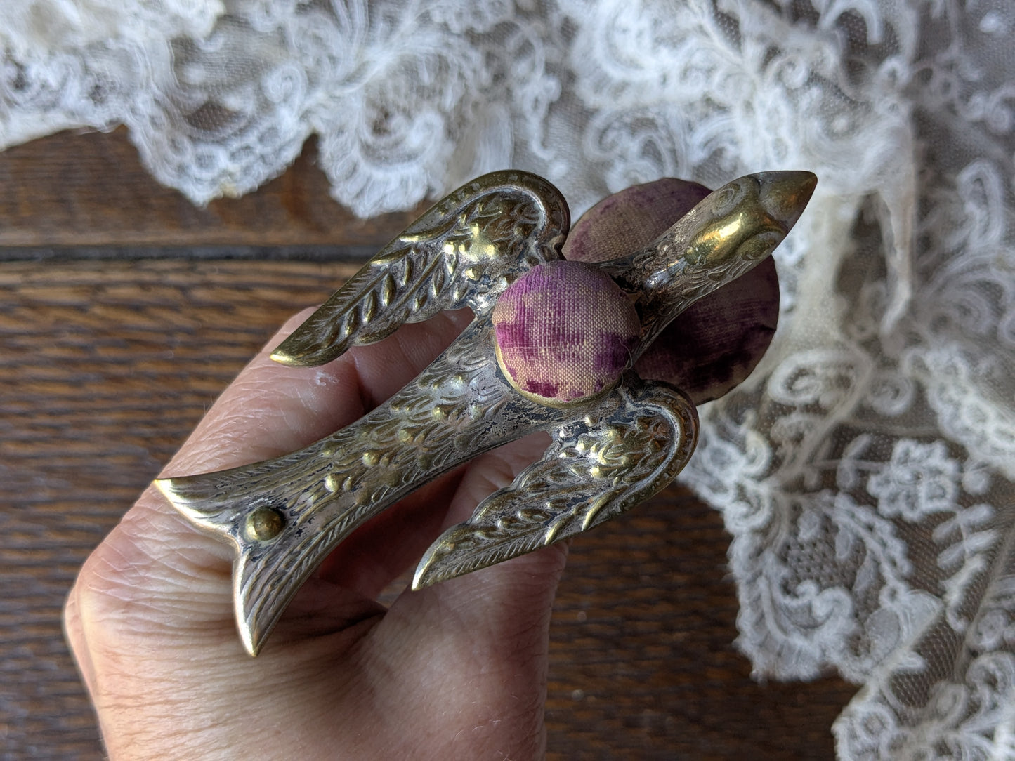 Antique bird sewing clamp, hemming bird 1853