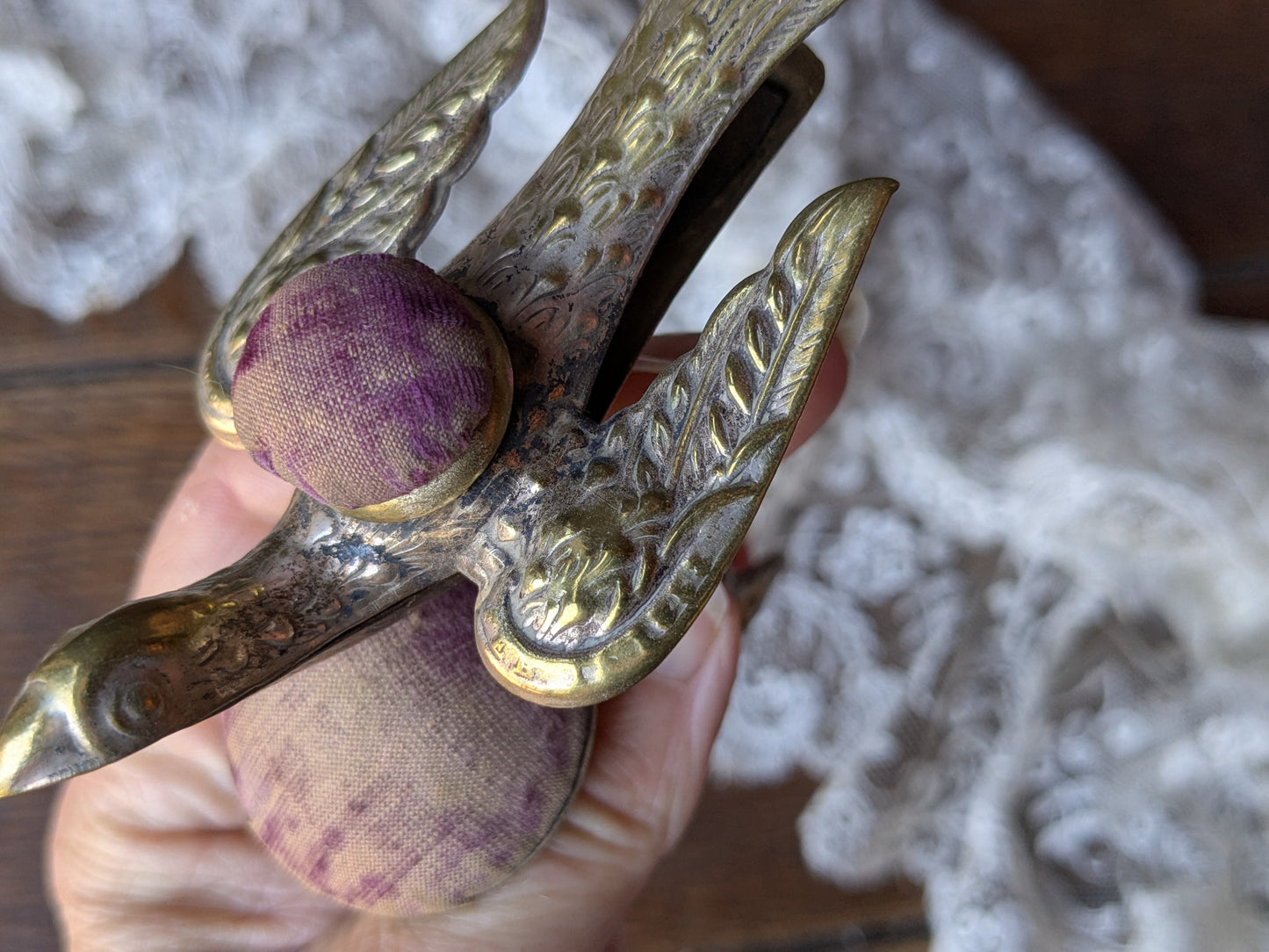 Antique bird sewing clamp, hemming bird 1853