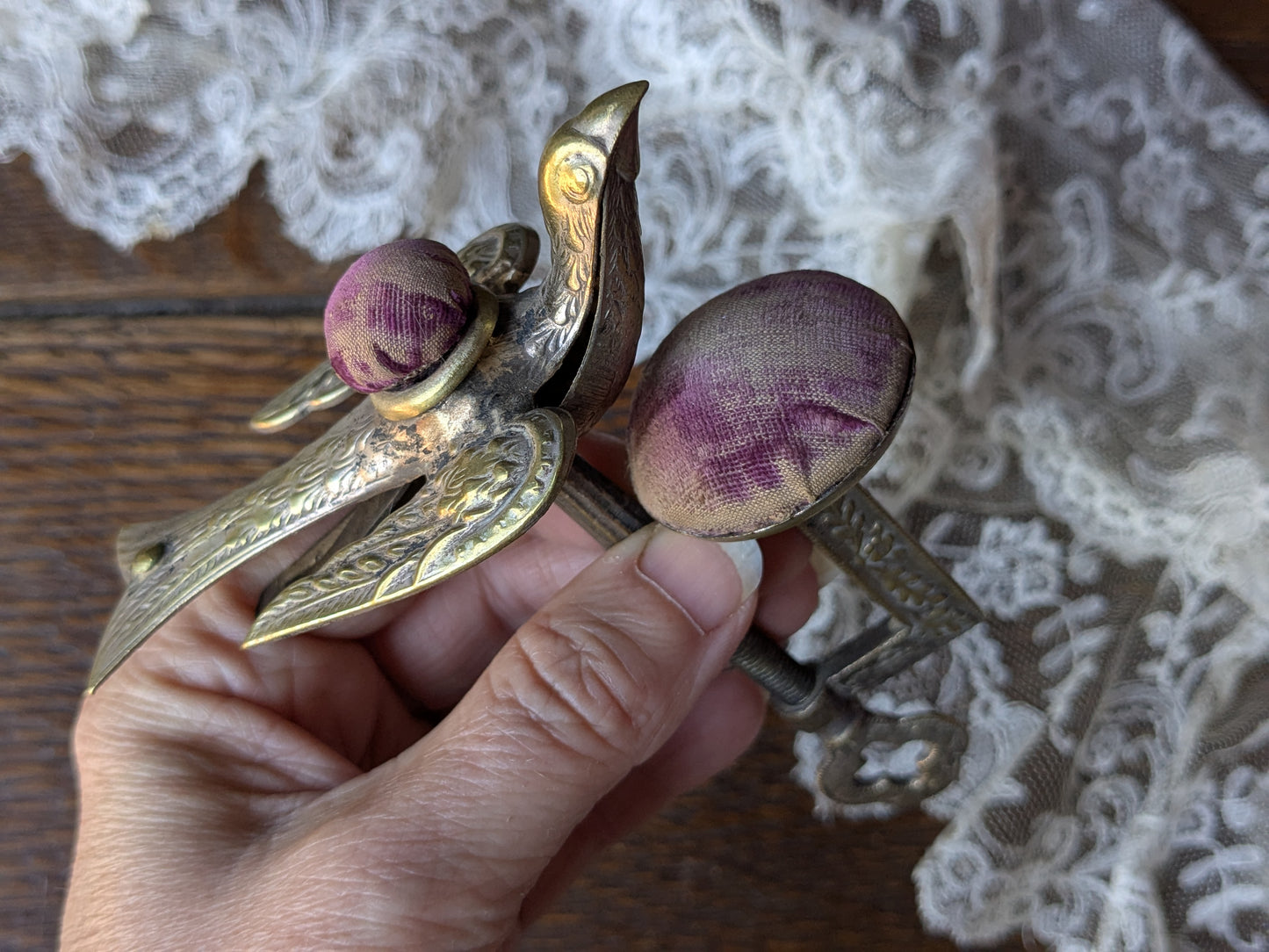 Antique bird sewing clamp, hemming bird 1853