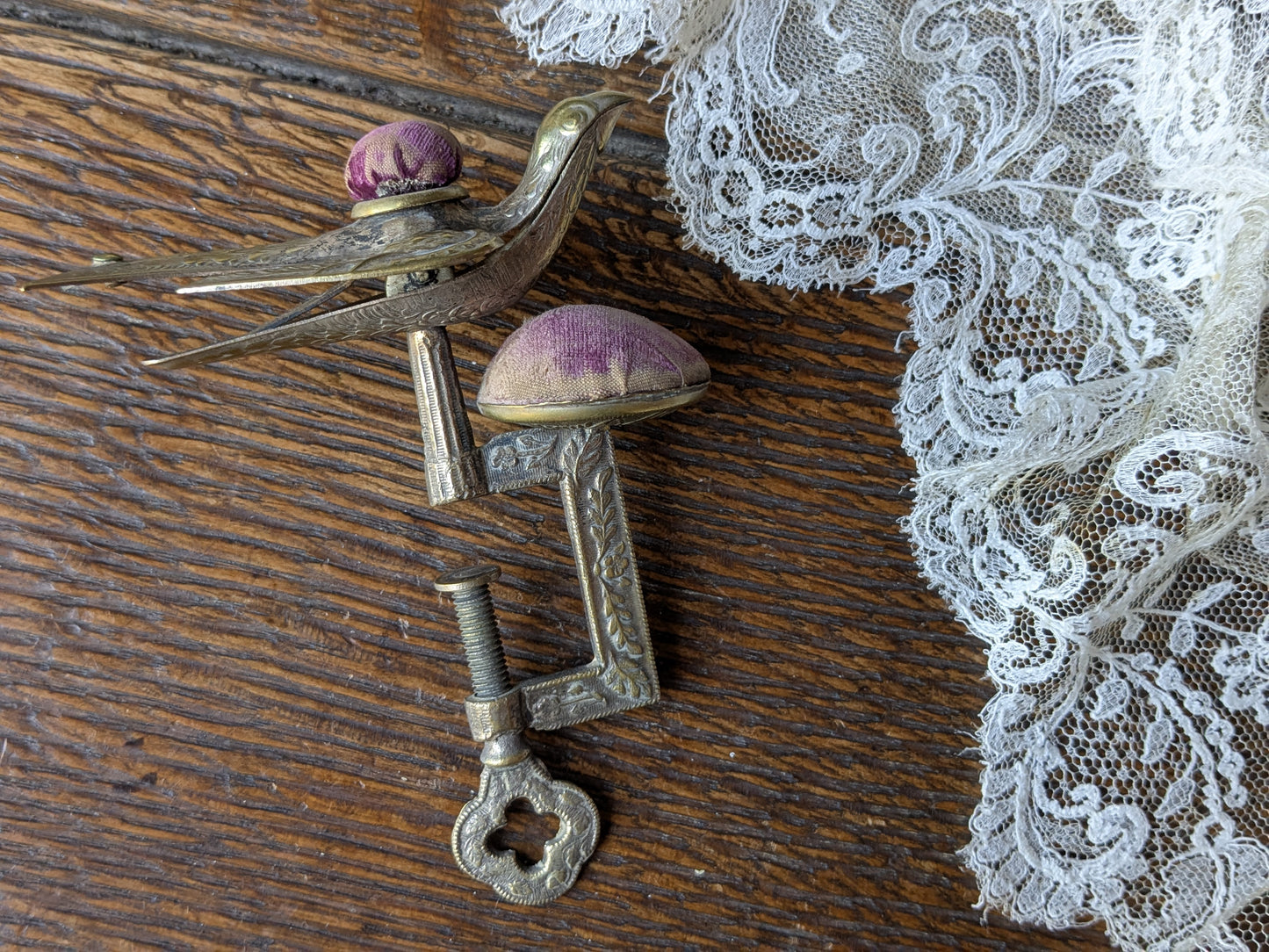 Antique bird sewing clamp, hemming bird 1853