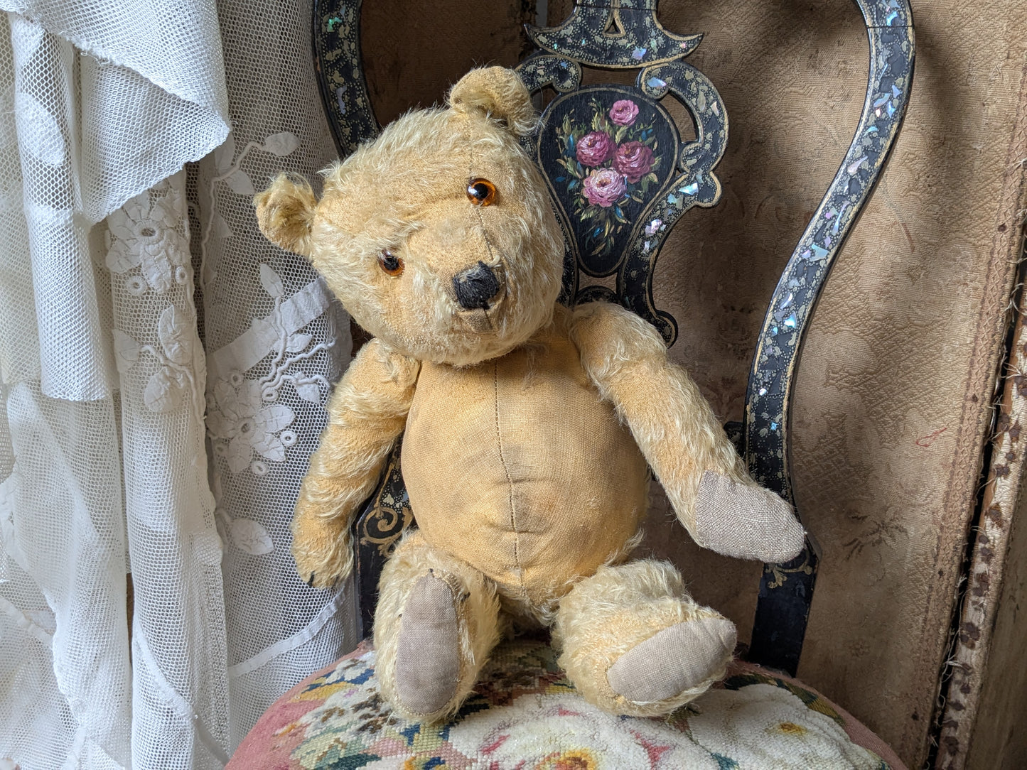 Sweet worn old Chiltern bear 18"