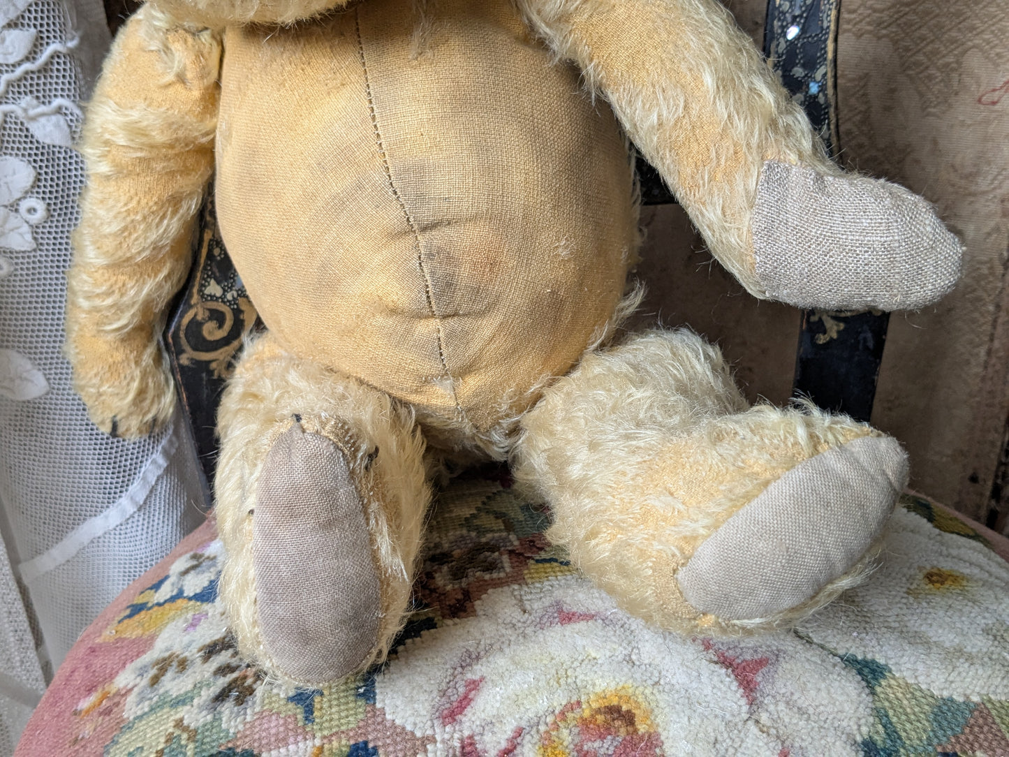 Sweet worn old Chiltern bear 18"