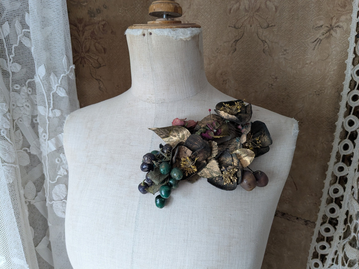 1920s gold flower trims with berries