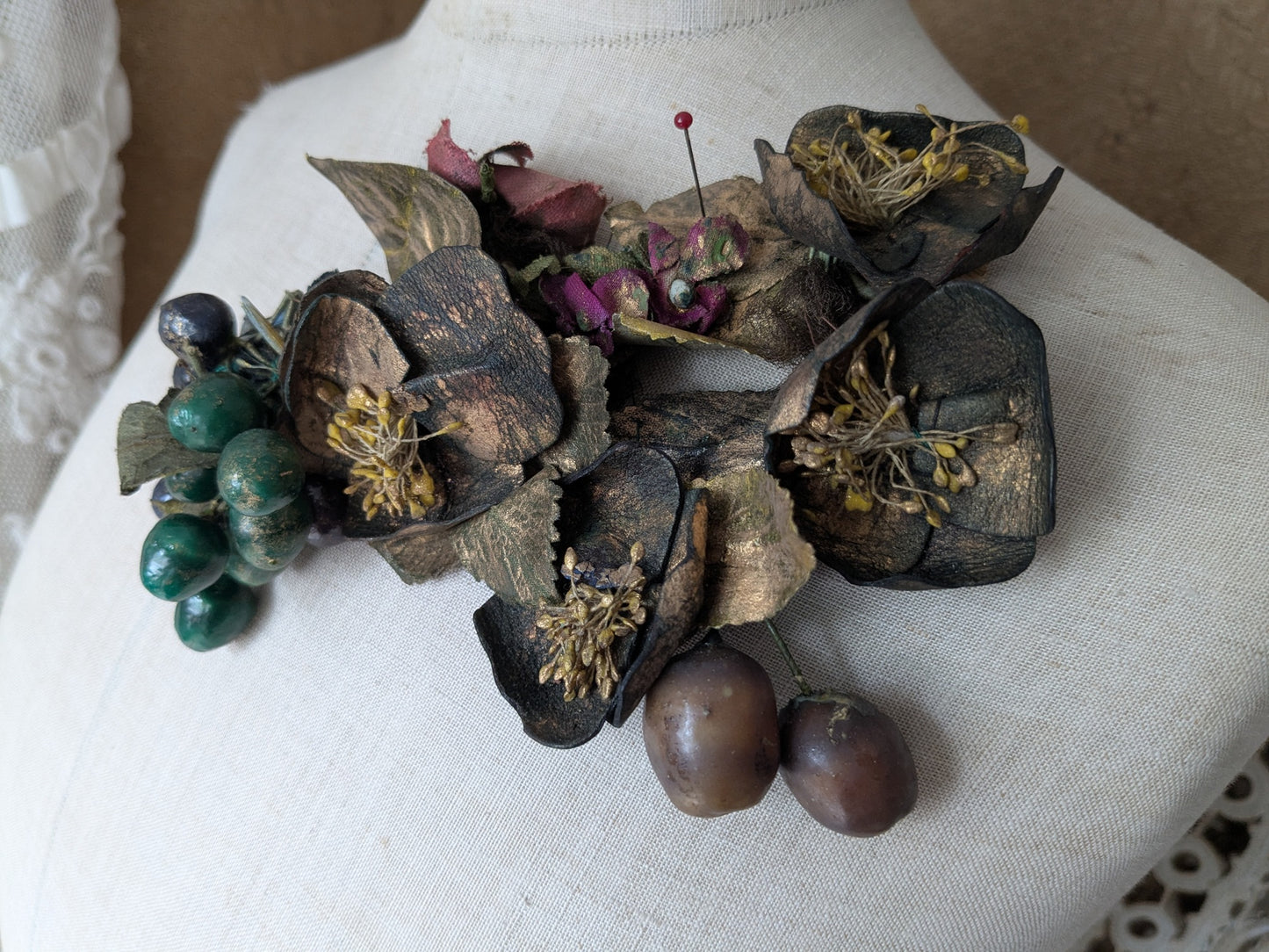 1920s gold flower trims with berries