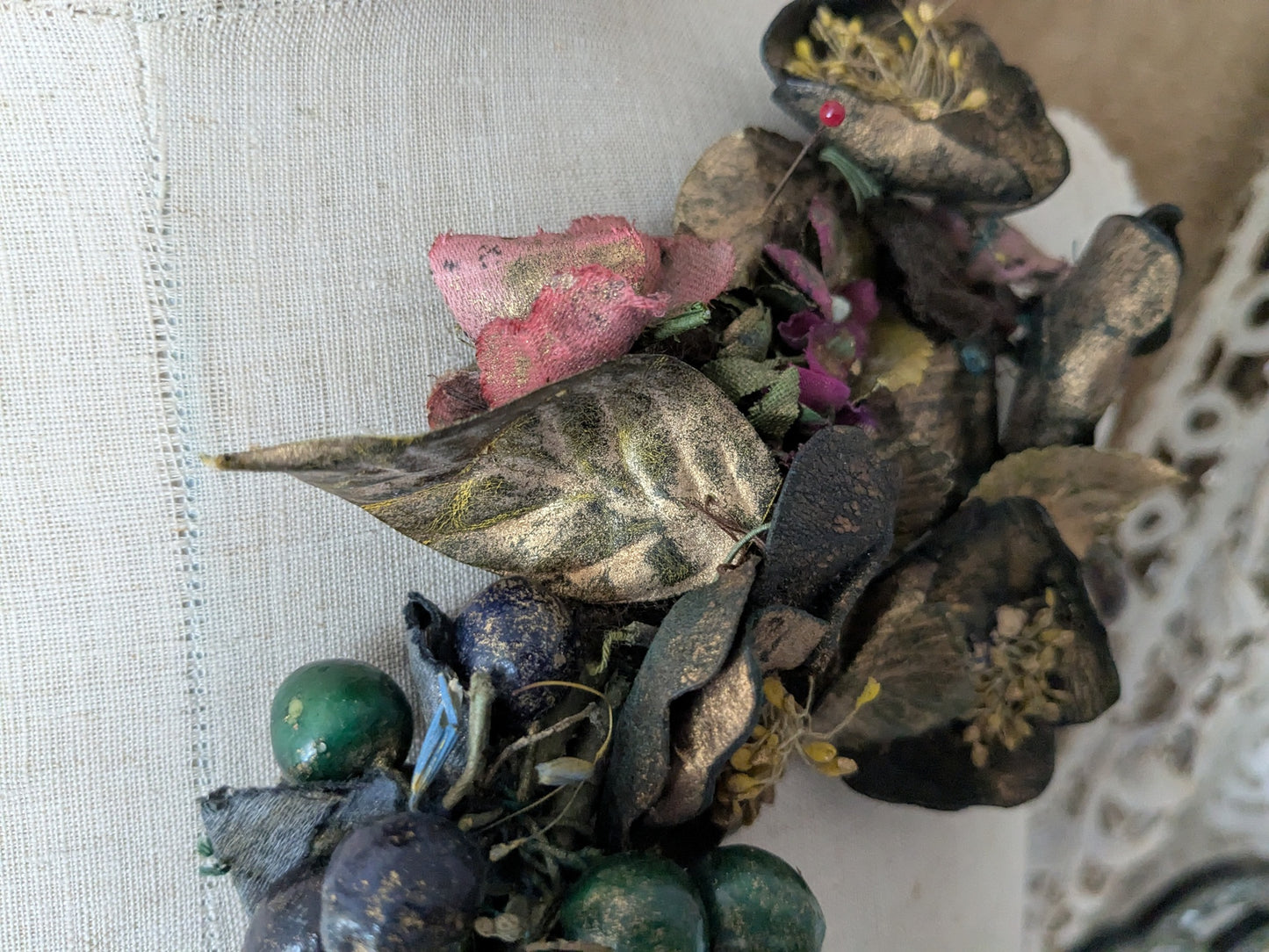 1920s gold flower trims with berries