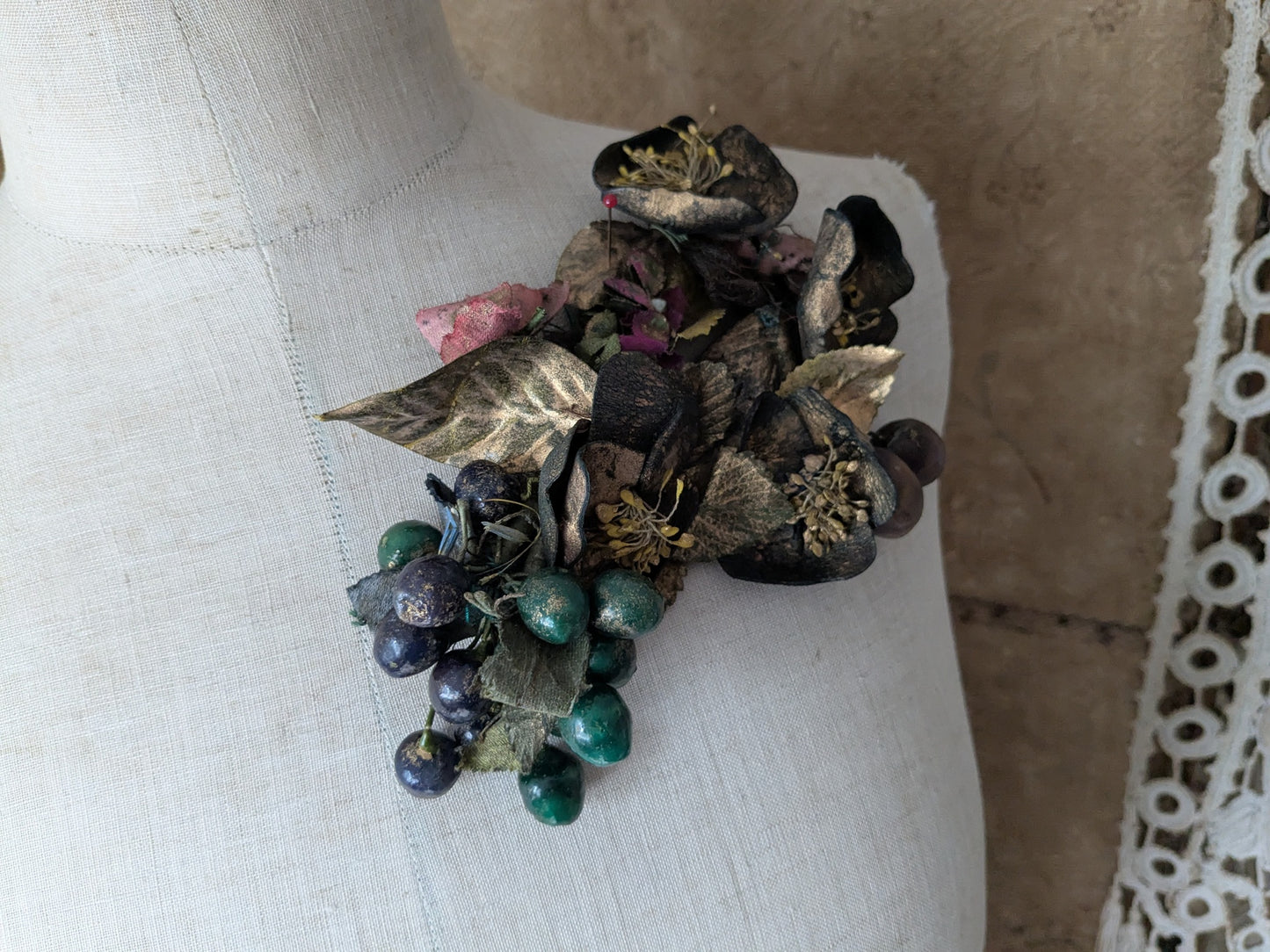1920s gold flower trims with berries