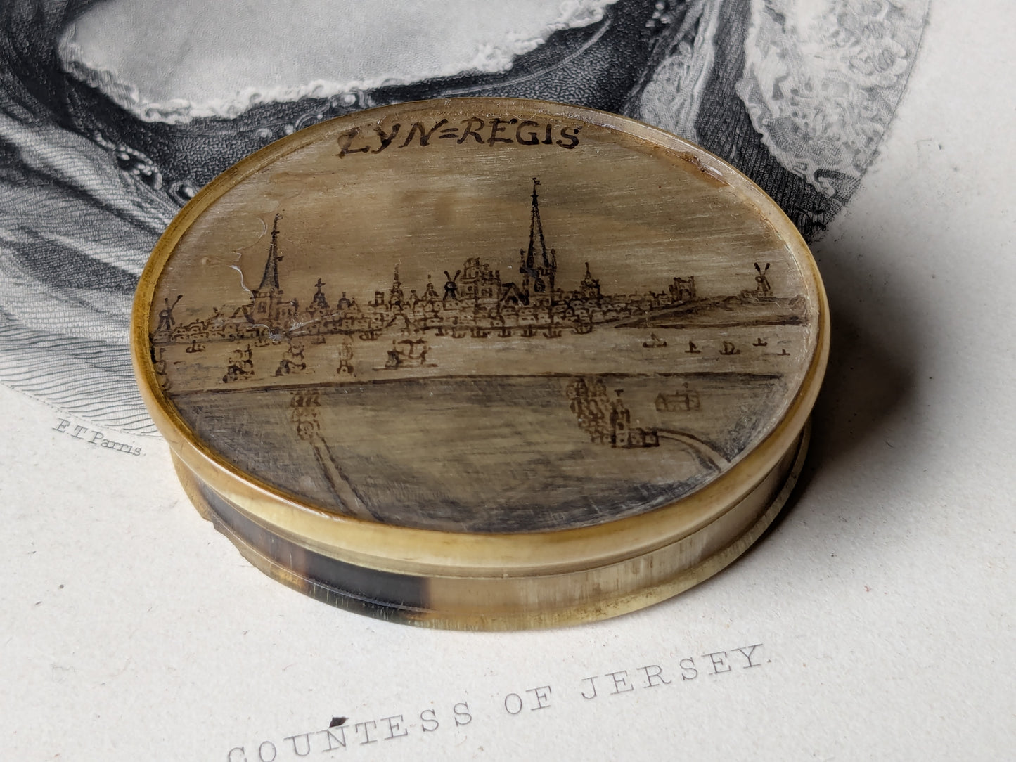 Antique horn snuff box with miniature writing inside