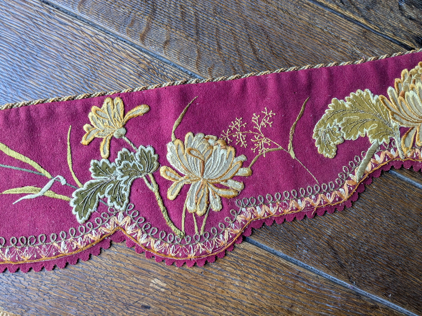Victorian wool mantelpiece trim, applique flowers