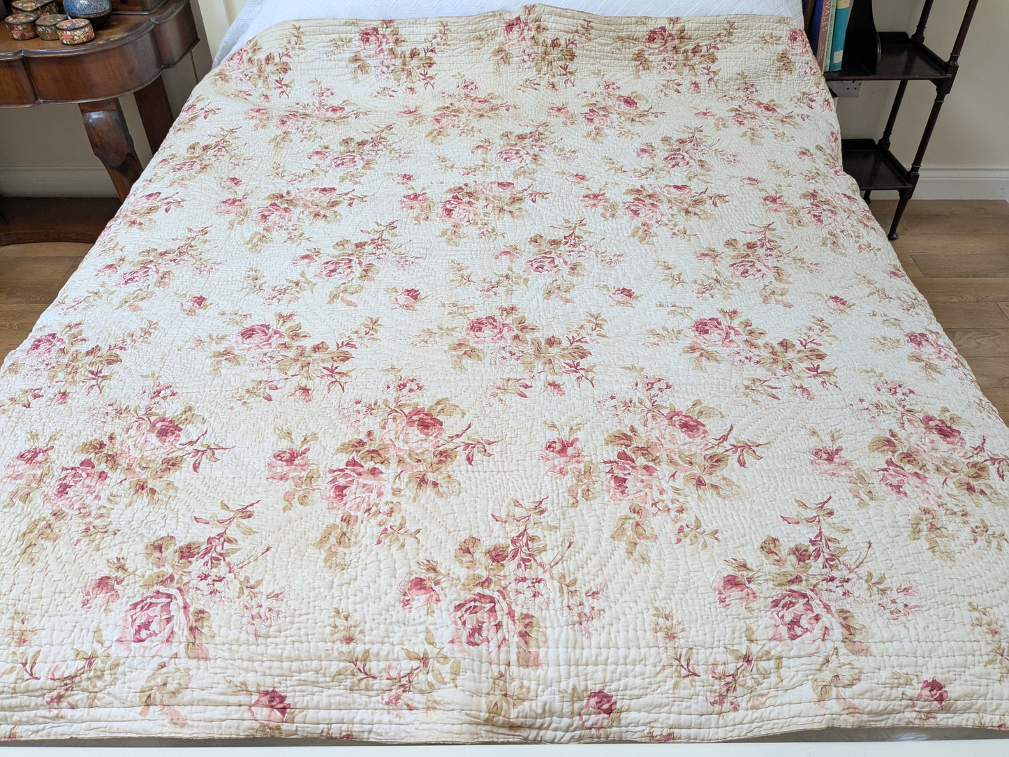 Antique Welsh wholecloth quilt, roses design