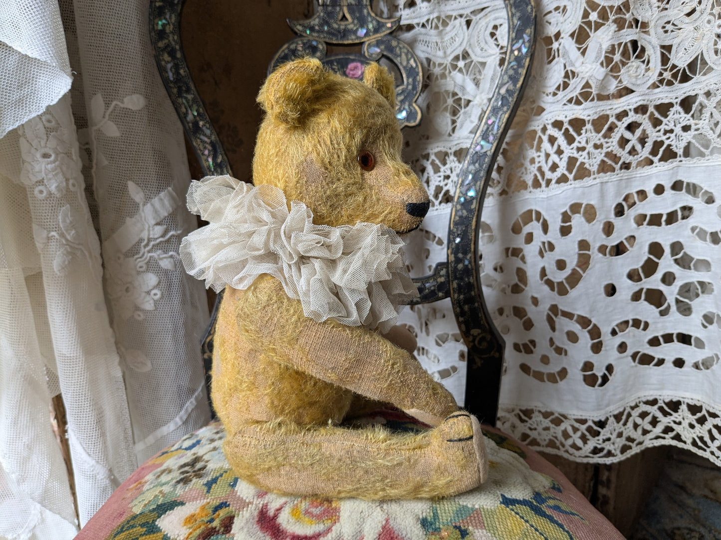 Antique German bear with neck ruff
