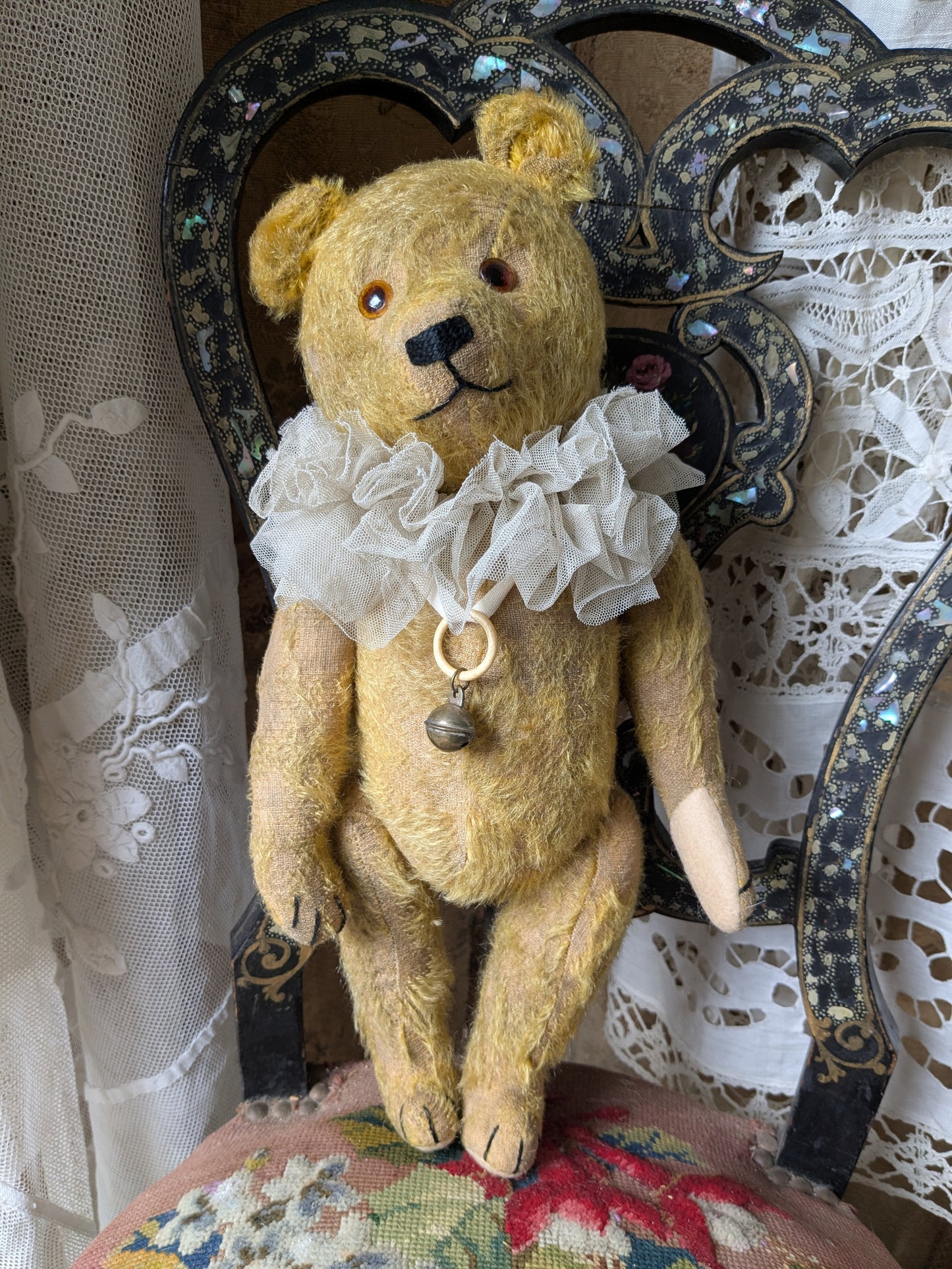Antique German bear with neck ruff