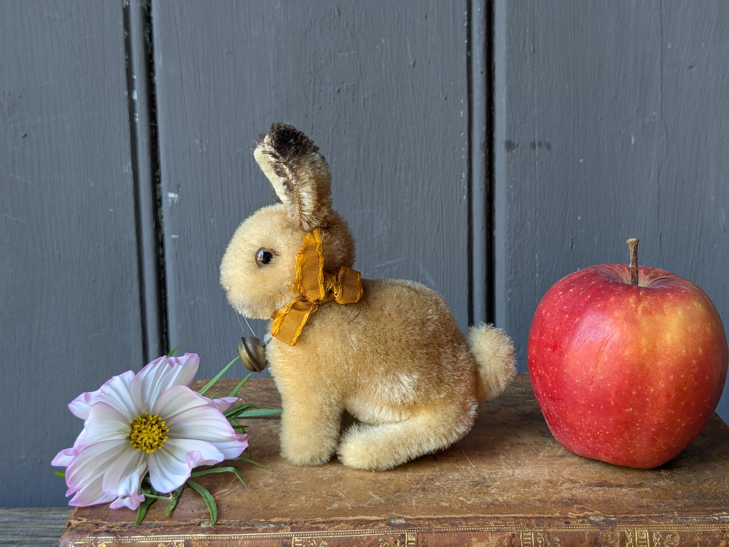 Tiny vintage Steiff bunny rabbit