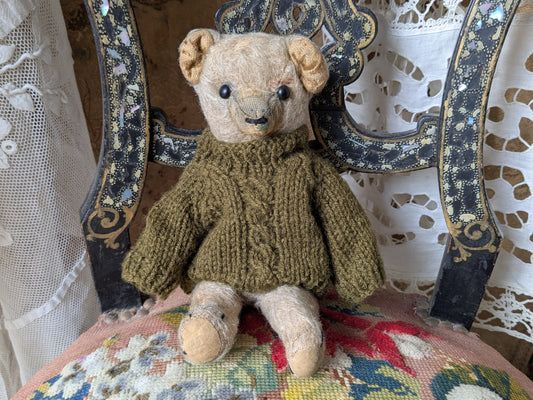 Small antique bear with boot button eyes