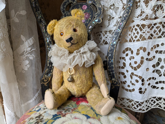 Antique German bear with neck ruff